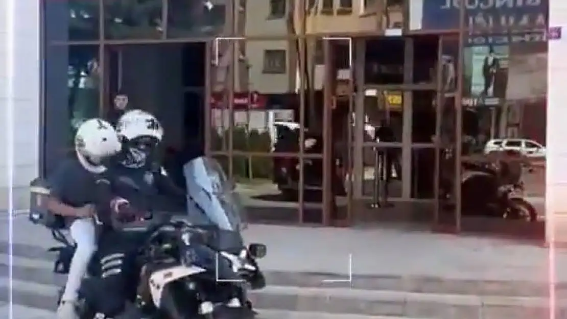 Bingöl'de sınava geç kalan öğrencileri polisler yetiştirdi