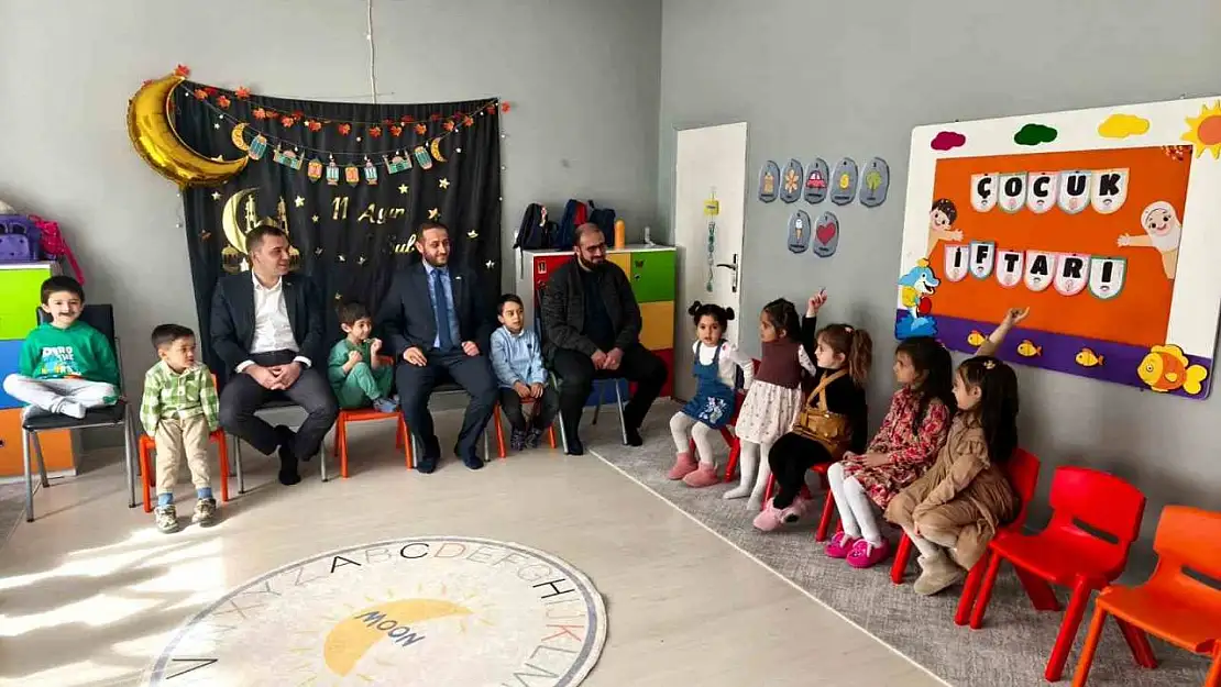 Çemişgezek'te minikler 'tekne orucu' tutarak Ramazan sevincini yaşadı