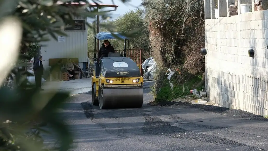 Defne Belediyesi, Çardaklı Mahallesi'nde asfalt yenileme işlemini tamamladı