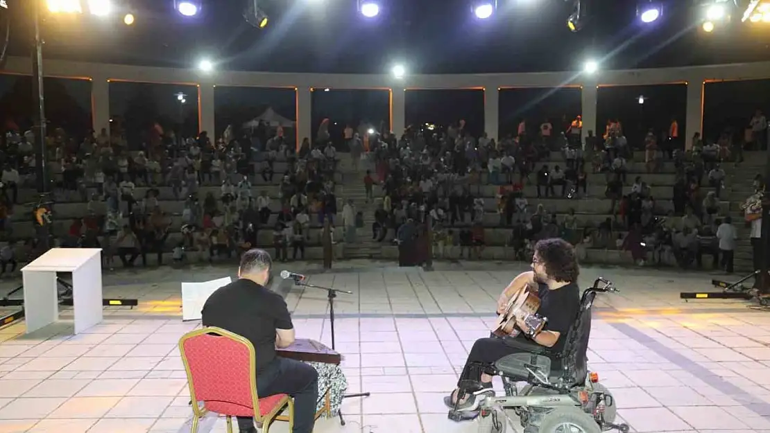 Elazığ Belediyesi tiyatro şenliği yoğun ilgi gördü