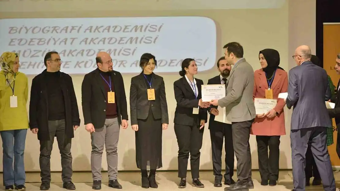 Elazığ'da Öğretmen Akademileri Projesi'nde ilk dönem eğitimleri sona erdi