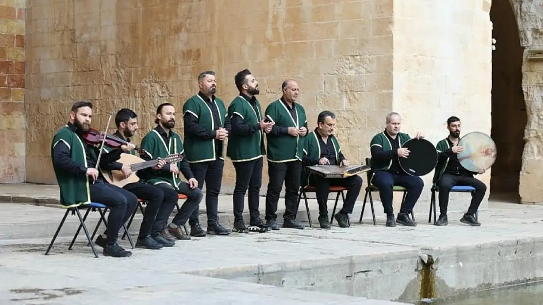 Mardin'de Ramazan Geldi ilahisi üç dilde seslendirildi