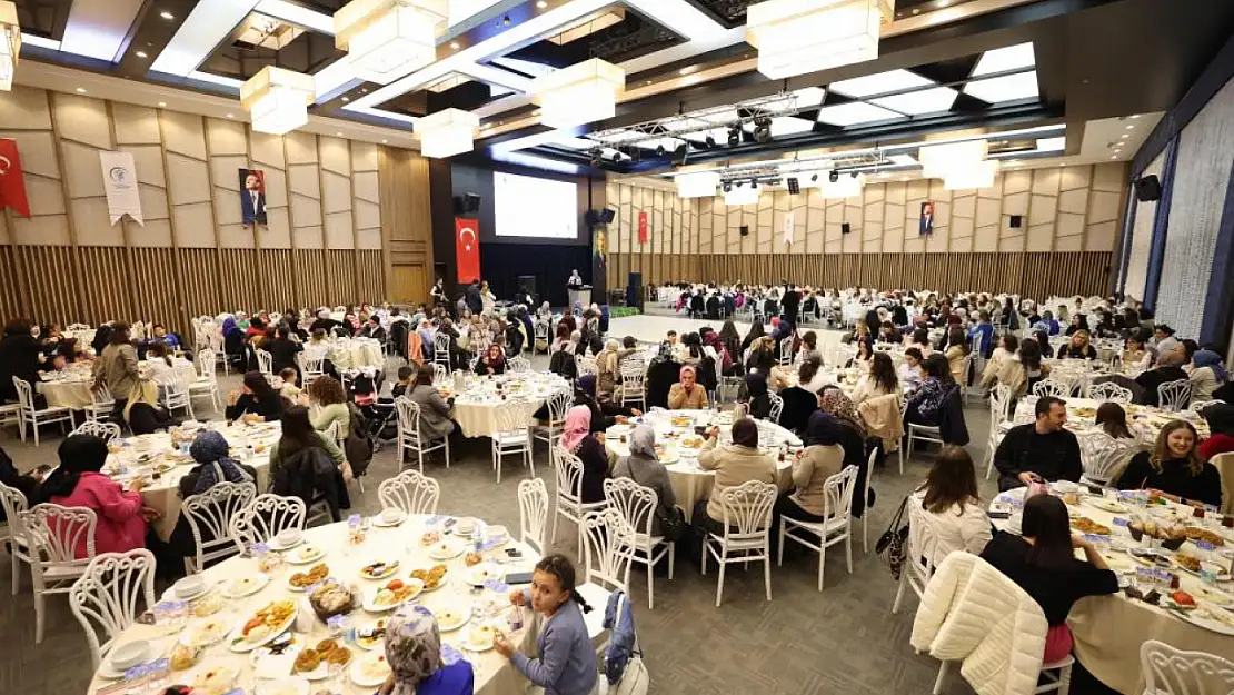 Merkezefendi'de kadınlar iftar sofrasında bir araya geldi