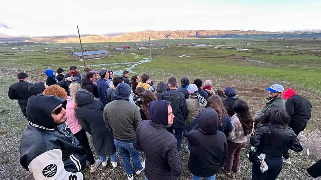Öğrenciler, Bingöl'de fay hatlarını yerinde inceledi