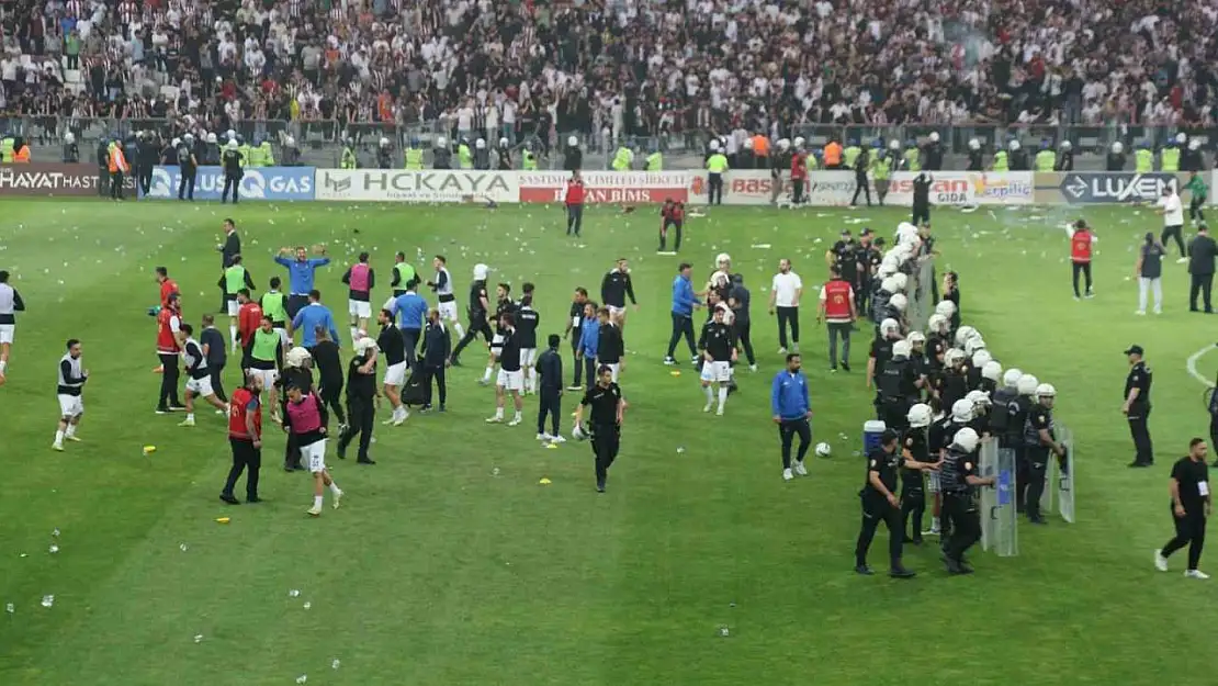 PFDK'dan Elazığspor'a 5 maç seyircisiz oynama cezası