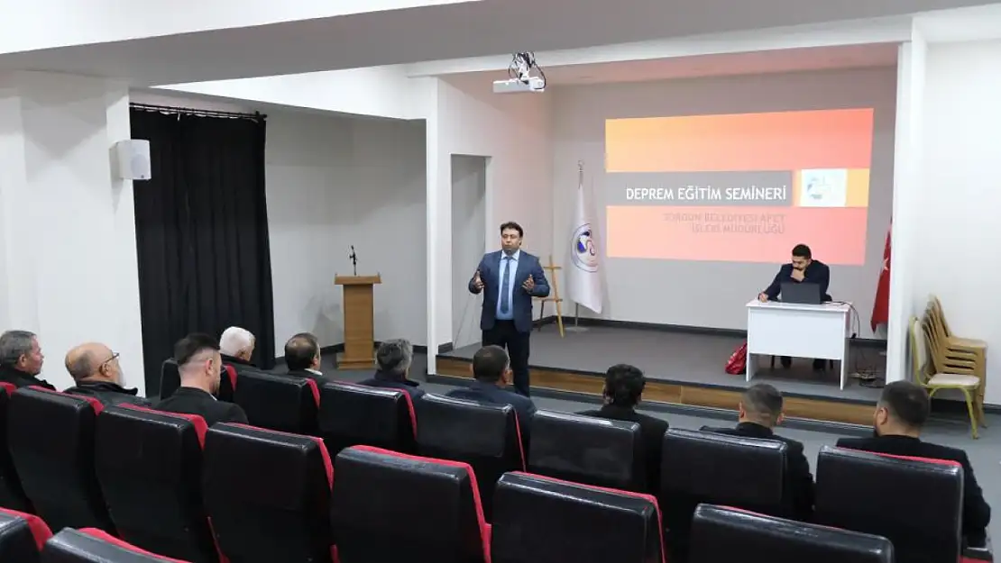 Sorgun Belediyesi'nden muhtarlara deprem bilgilendirme konferansı