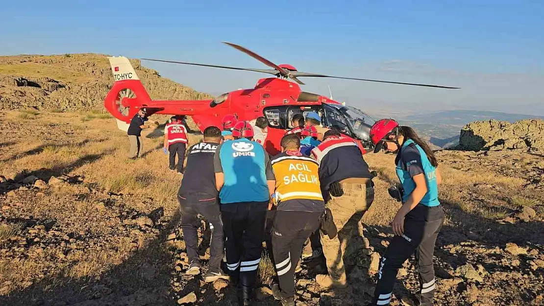 Tunceli'de kayalık alanda düşerek ayağını kıran vatandaş kurtarıldı