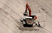 Tunceli'de kamyon şarampole yuvarlandı: 1 yaralı