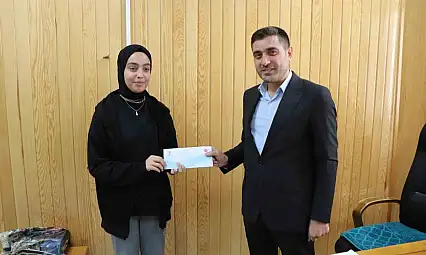 Elazığ'da dereceye giren öğrencilere ödül