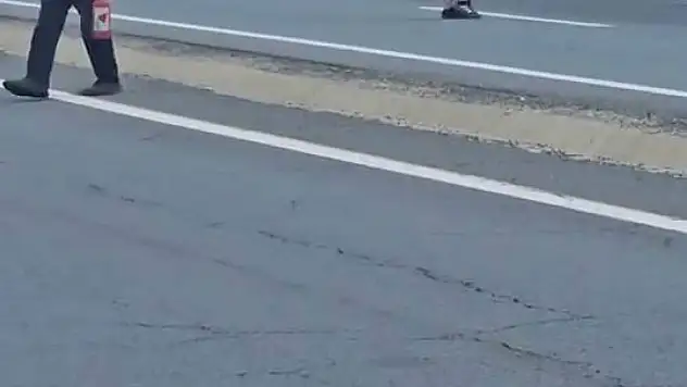 Elazığ'da seyir halindeki kamyon alev aldı