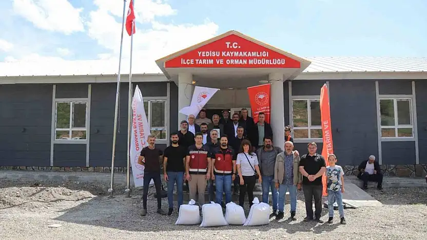 Bingöl'de üreticilere yüzde 75 hibeli 8 ton kuru fasulye tohumu dağıtıldı