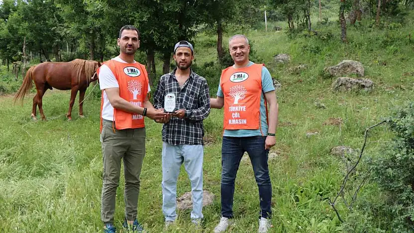 Bingöllü çobandan yürek ısıtan davranış