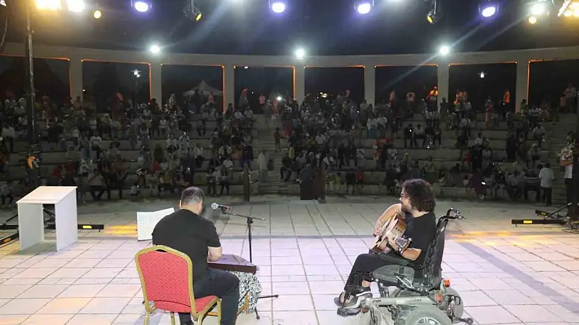 Elazığ Belediyesi tiyatro şenliği yoğun ilgi gördü