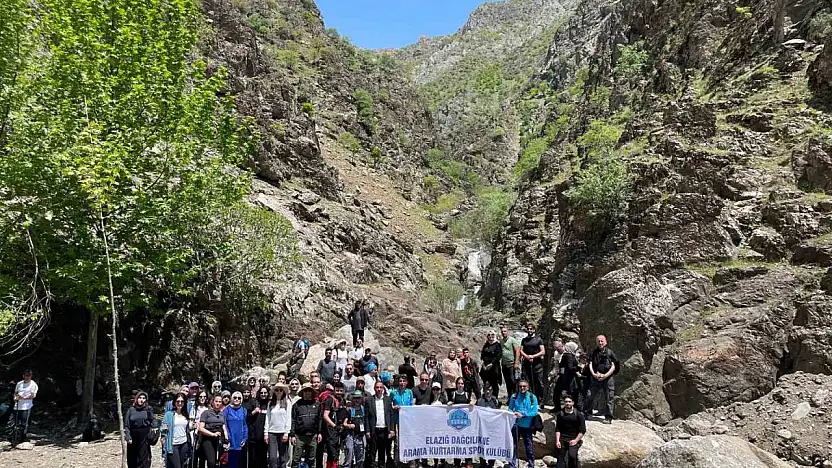Karanlık Dere Kanyonu'nda doğa yürüyüşü düzenlendi