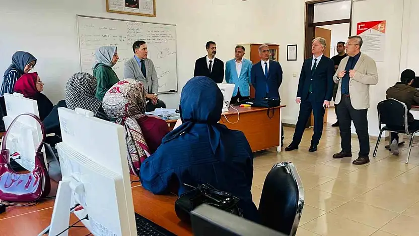 MEB Hayat Boyu Öğrenme Genel Müdürlüğü Bingöl'de temaslarda bulundu